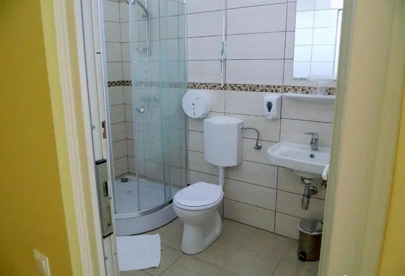 １ベッドルームアパートメント, Eszter Apartman