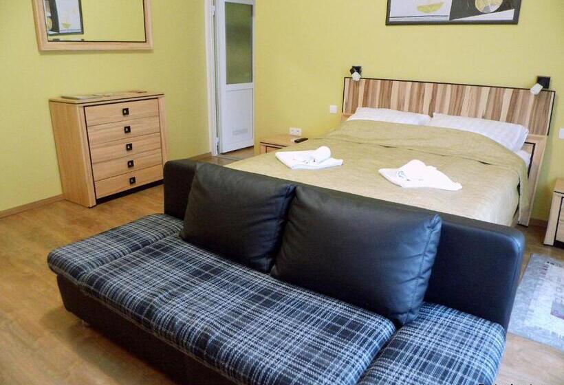 Апартаменты 1 Спальня, Eszter Apartman