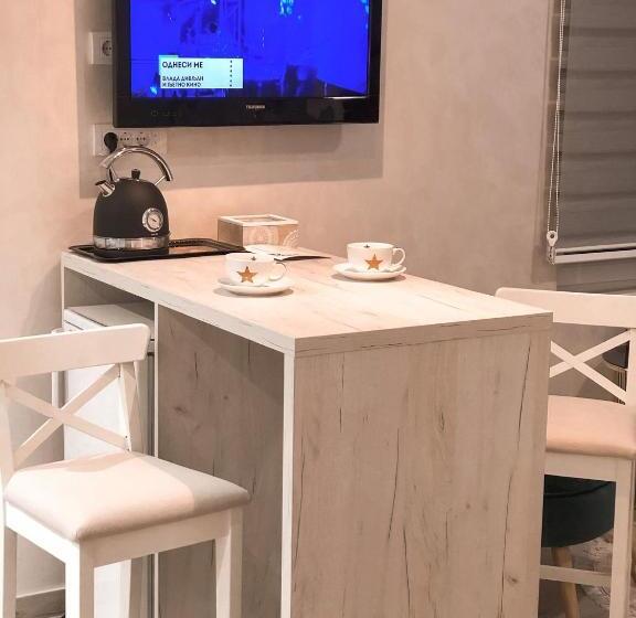 استودیوی استاندارد, Guesthouse Dabić