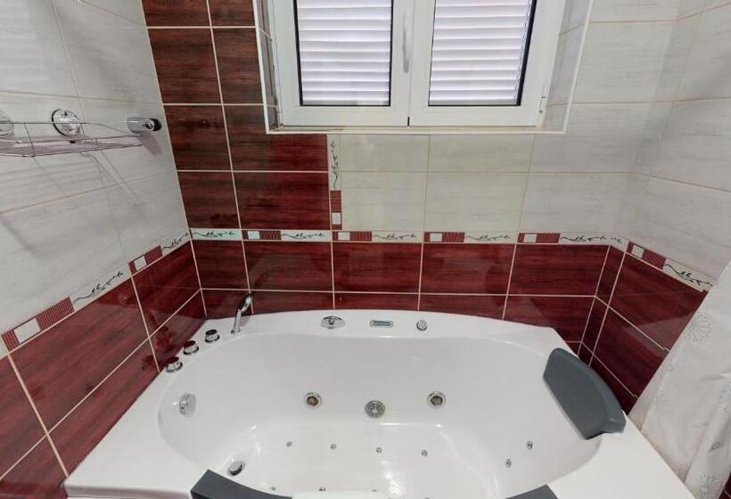 آپارتمان 1 خوابه, Villa Bojana