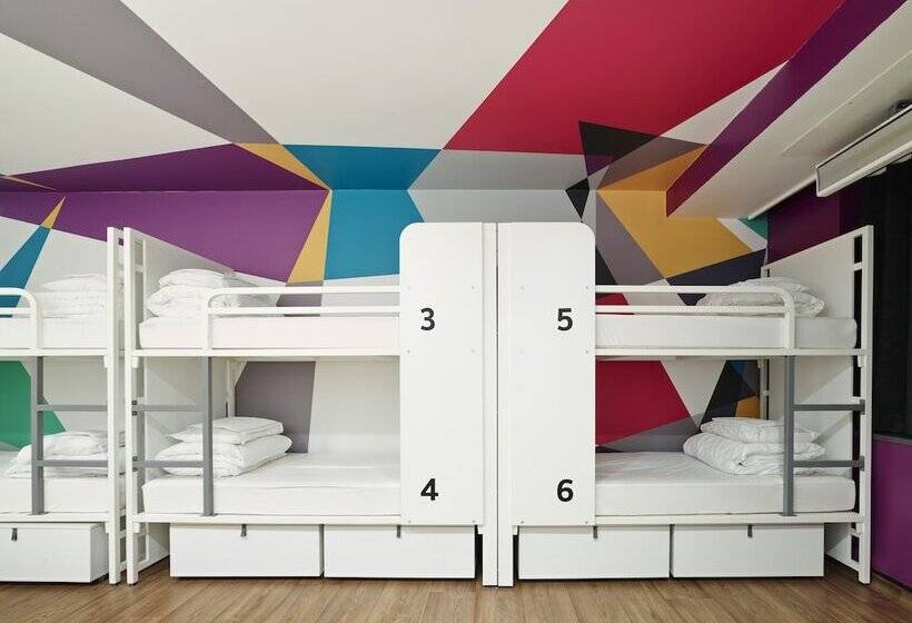 ルームシェアのワンベッド, Generator London