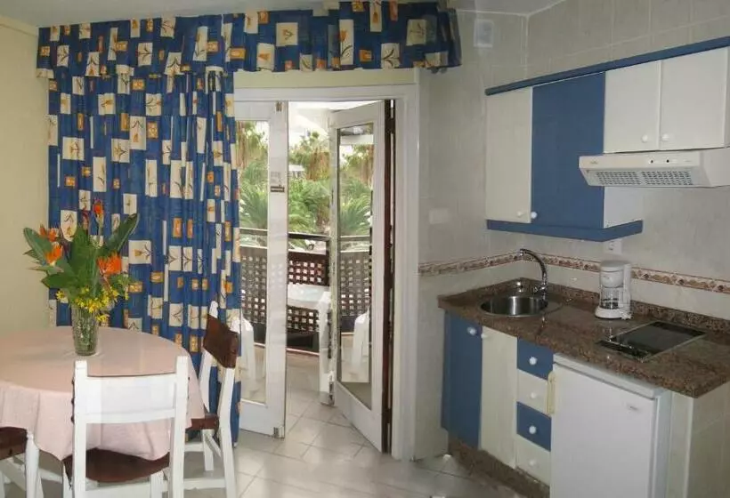 استودیوی استاندارد, Apartamentos Pez Azul