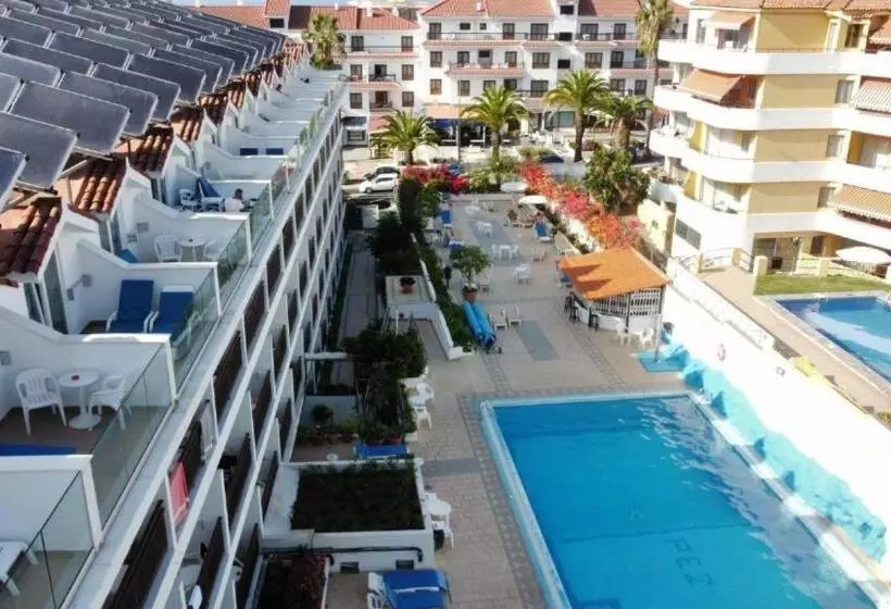 استودیو استاندارد با چشم‌انداز استخر, Apartamentos Pez Azul