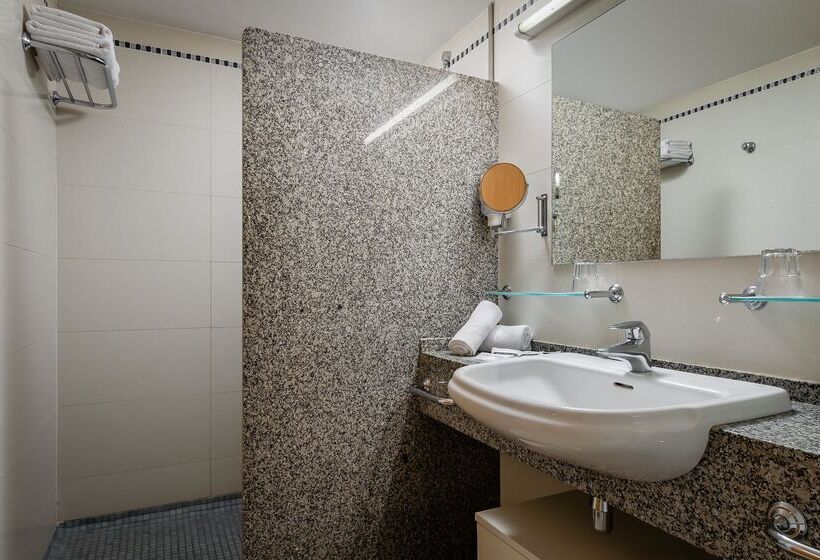 家庭间, ALEGRIA Caprici Verd 4*SUP