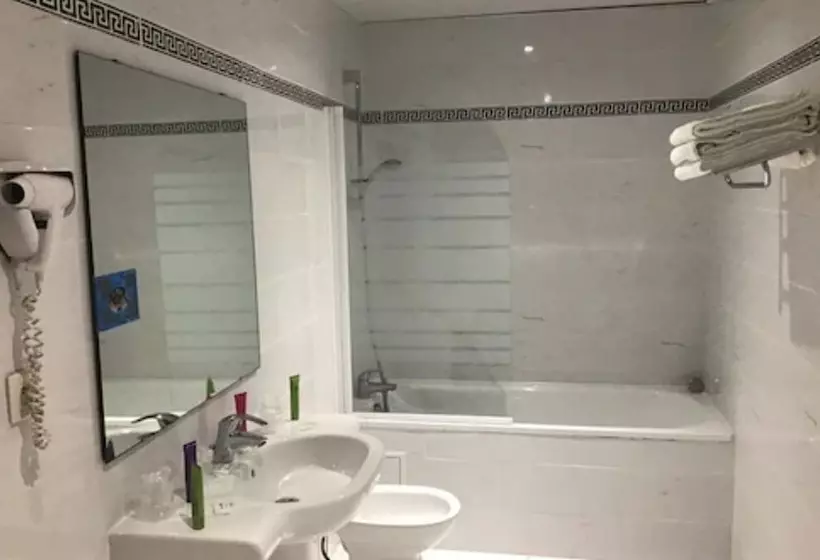 اتاق استاندارد یک نفره, Hôtel Angelic