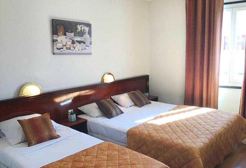 اتاق خانوادگی, Hôtel Angelic