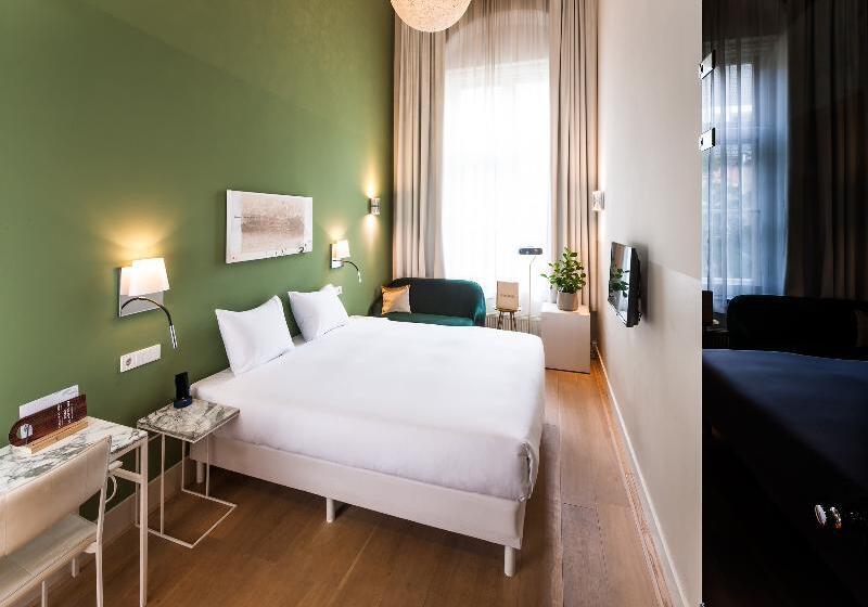 اتاق کلاسیک, Arena