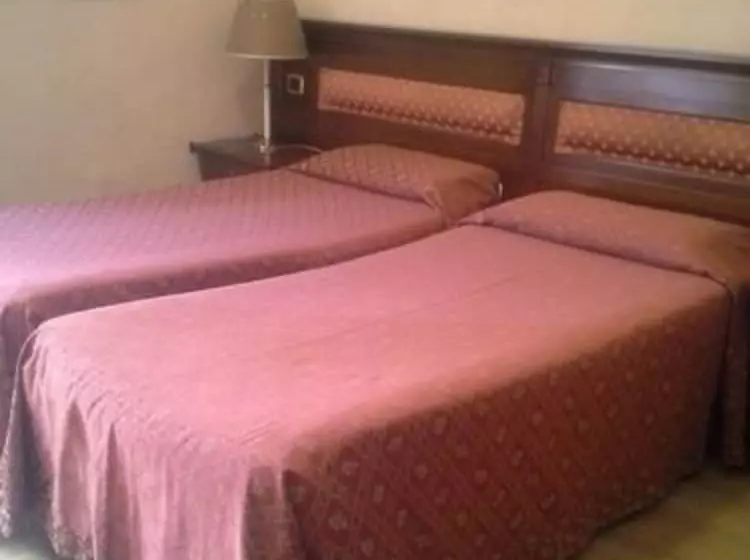 اتاق استاندارد سه نفره, Bigallo