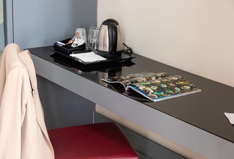 חדר סטנדרט לארבעה, Castellino Roma