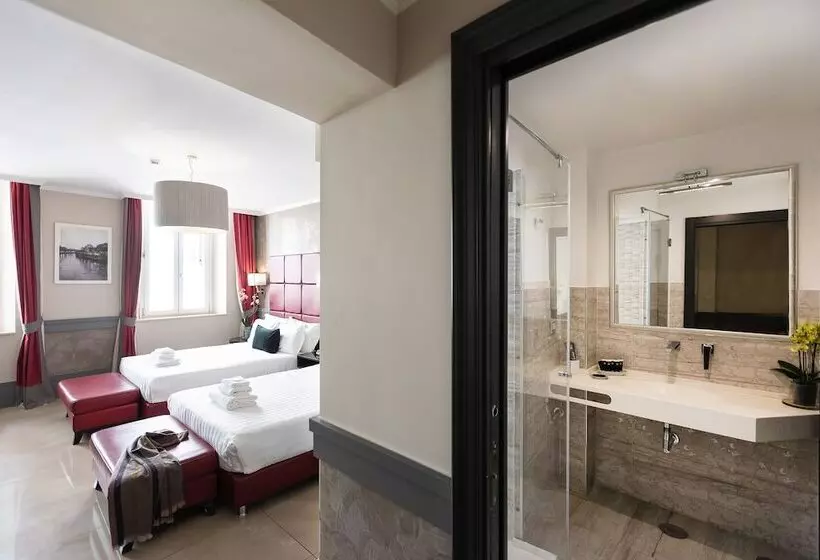 اتاق استاندارد چهار تخته, Castellino Roma