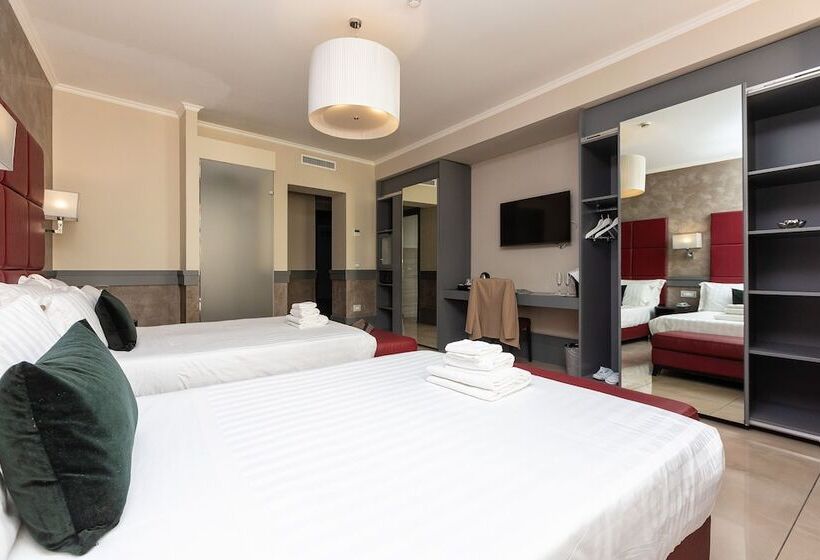 חדר סטנדרט לארבעה, Castellino Roma