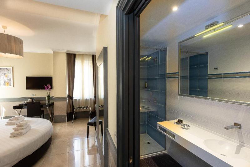 اتاق لوکس, Castellino Roma