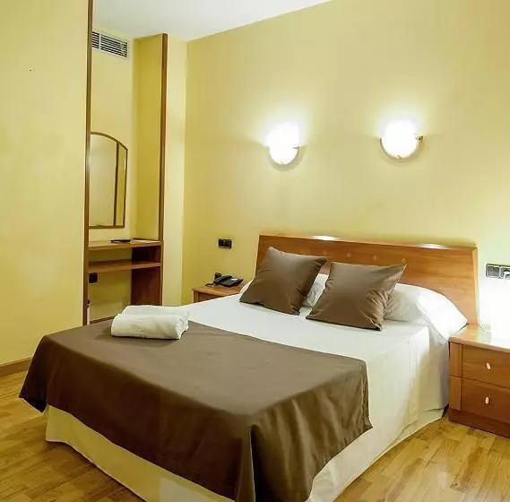 Standardzimmer, Ciutat De Tarrega