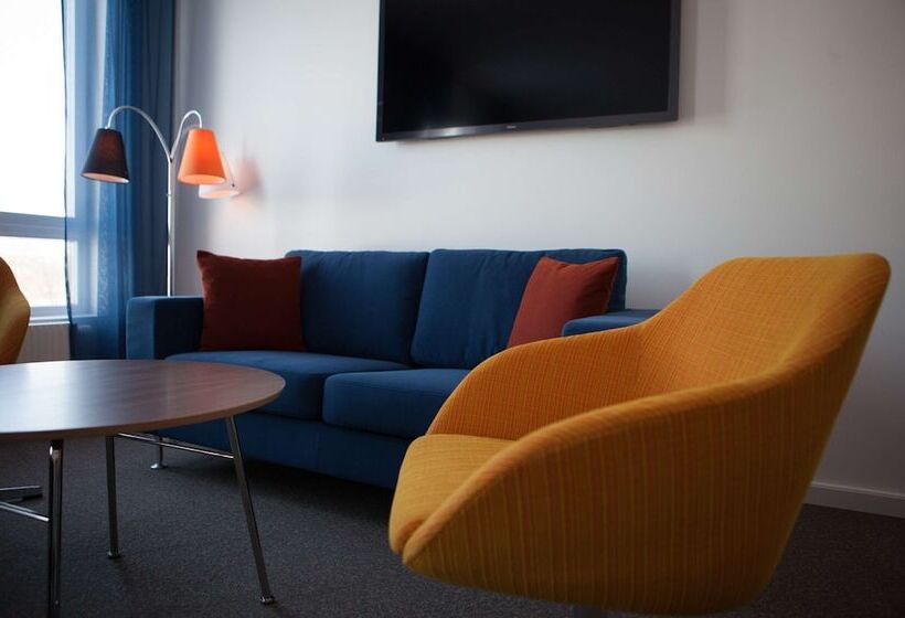 Полулюкс, Best Western Hotel River C