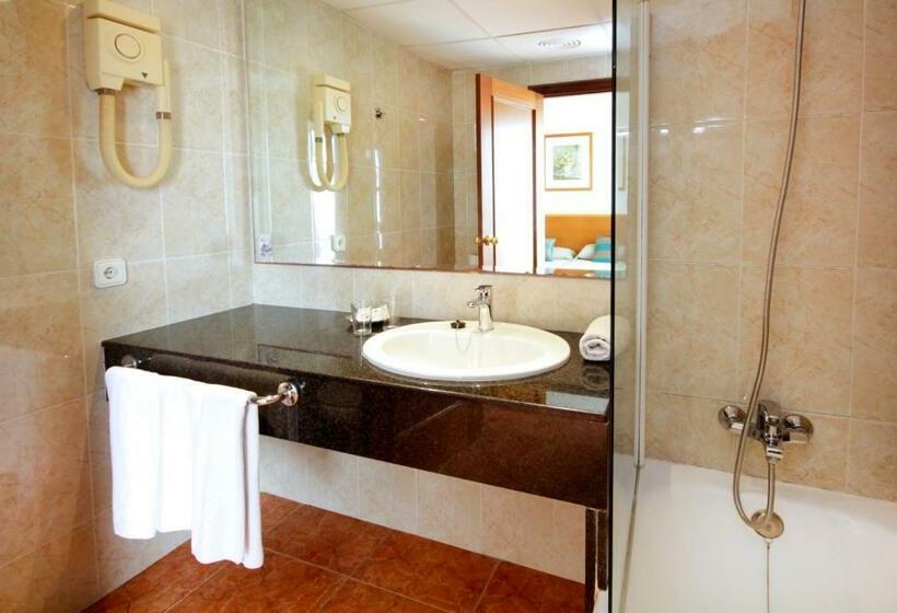 Camera Tripla Standard, Ilusion Markus & Spa