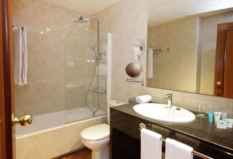 Camera Tripla Standard, Ilusion Markus & Spa