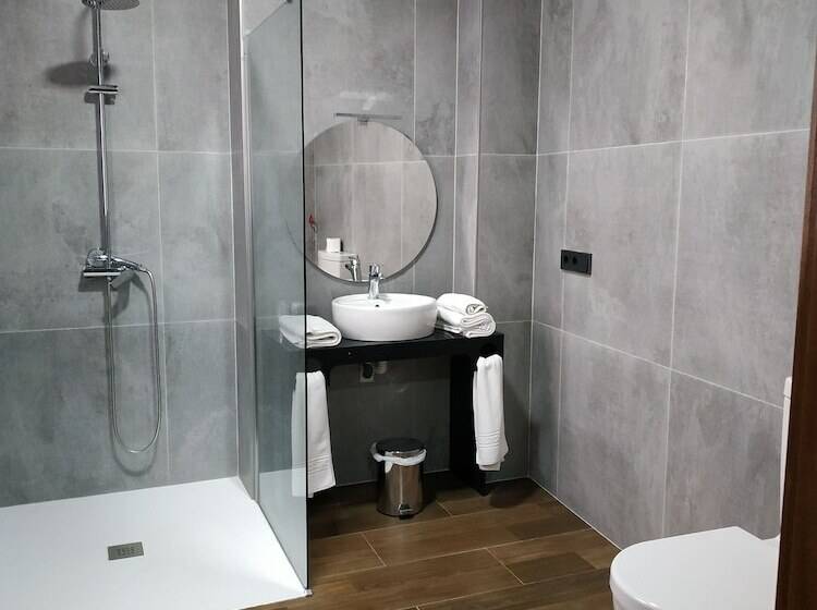 اتاق استاندارد, Julián