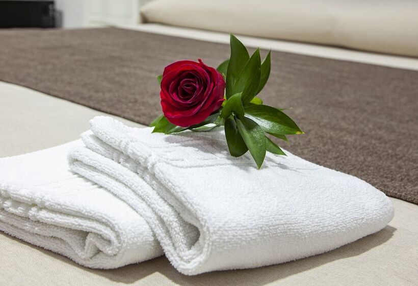 اتاق استاندارد, Julián