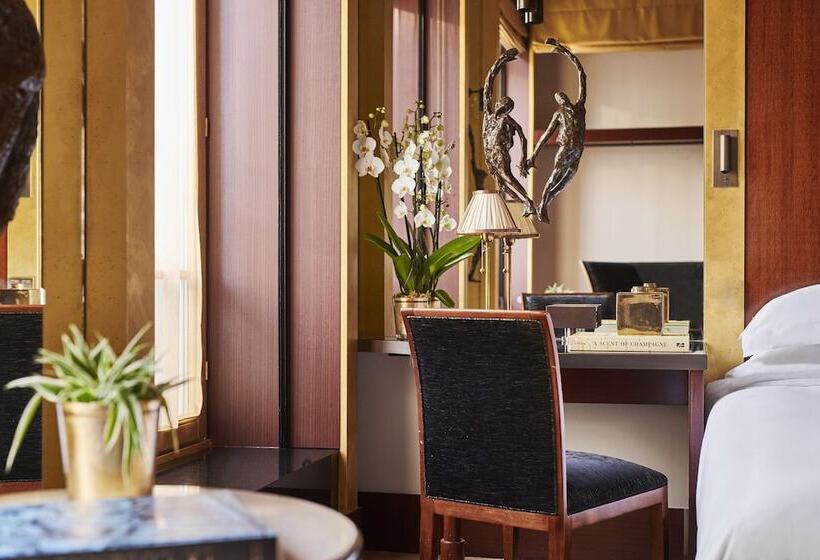 キングサイズベッドのスタンダードルーム, Park Hyatt Paris Vendome