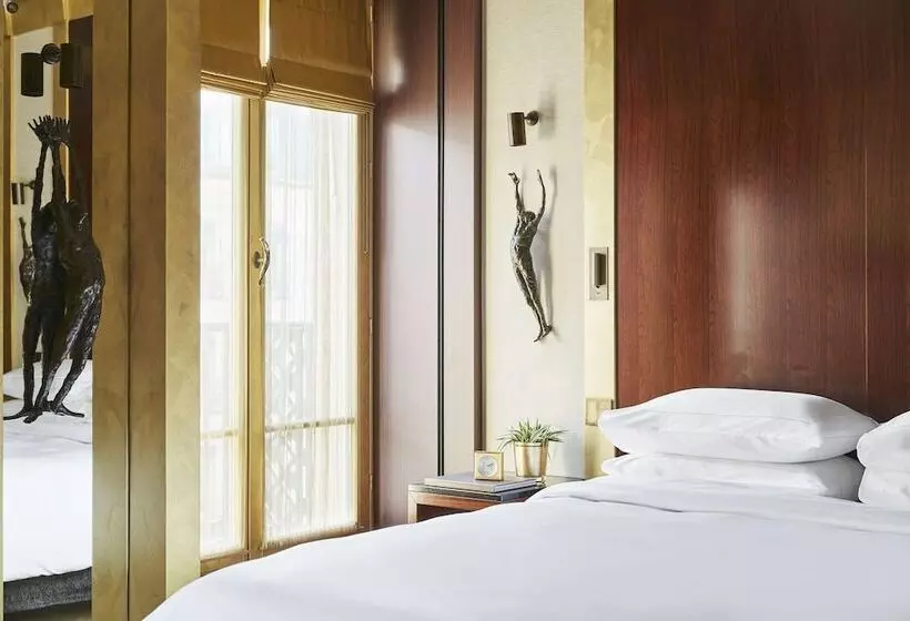 キングサイズベッドのスタンダードルーム, Park Hyatt Paris Vendome