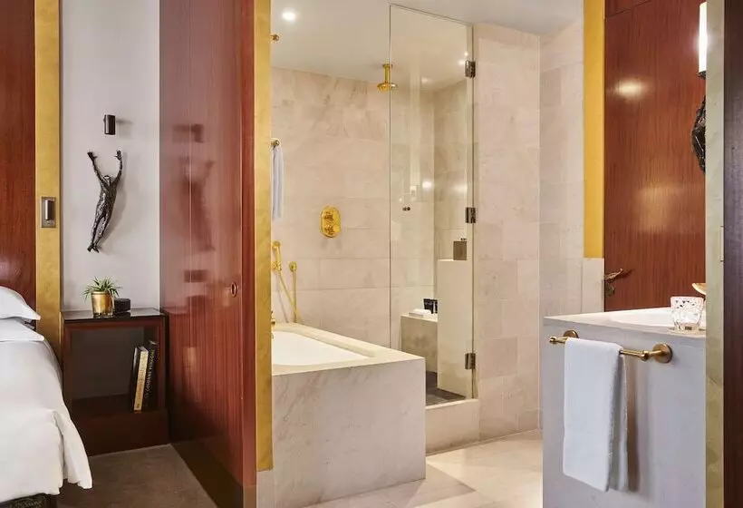 キングサイズベッドのスタンダードルーム, Park Hyatt Paris Vendome