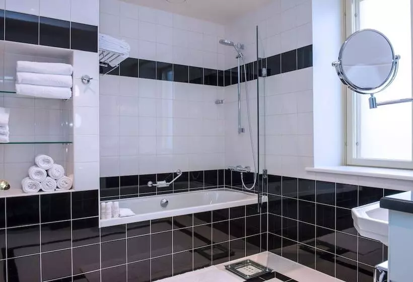سوییت جونیور, Radisson Royal Hotel, St. Petersburg