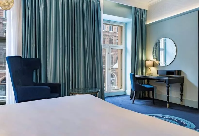 سوییت جونیور, Radisson Royal Hotel, St. Petersburg