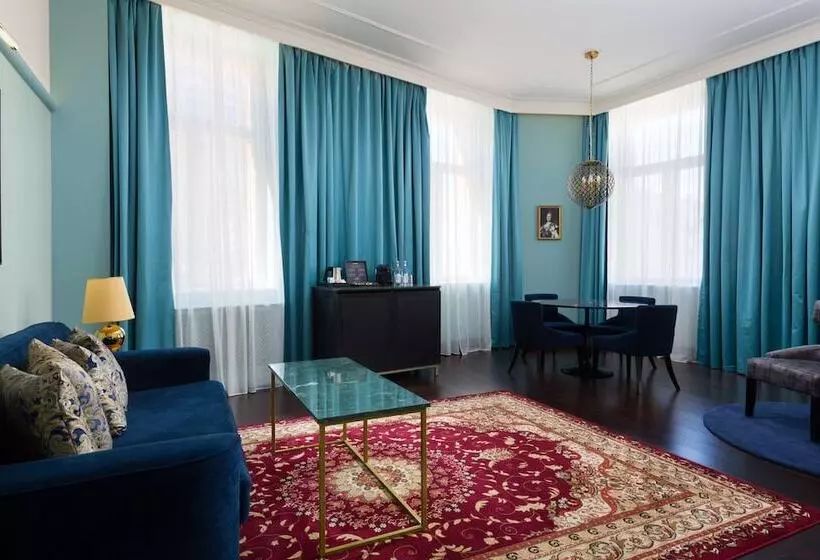 سوییت, Radisson Royal Hotel, St. Petersburg