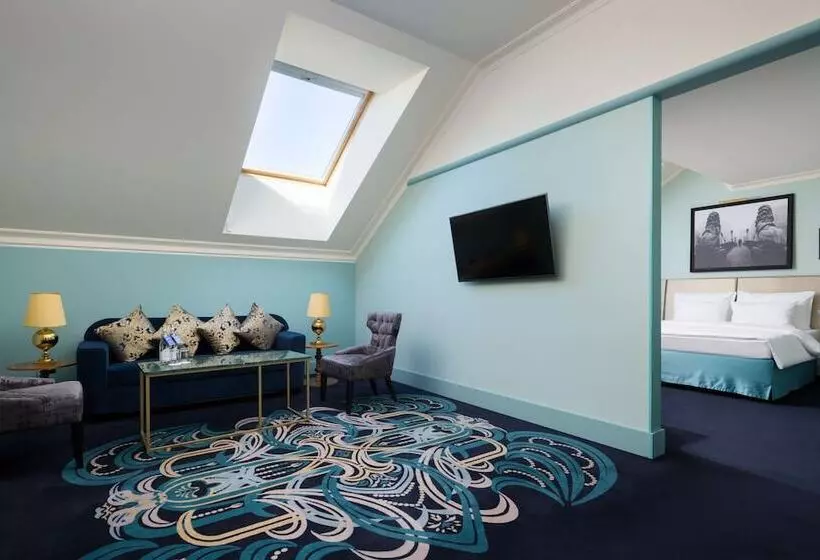 سوییت, Radisson Royal Hotel, St. Petersburg