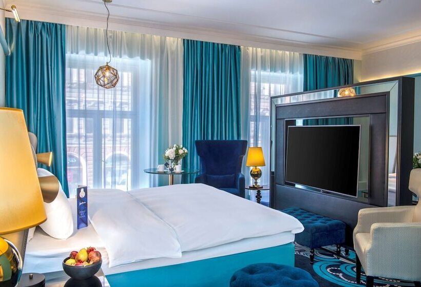 주니어 스위트, Radisson Royal Hotel, St. Petersburg