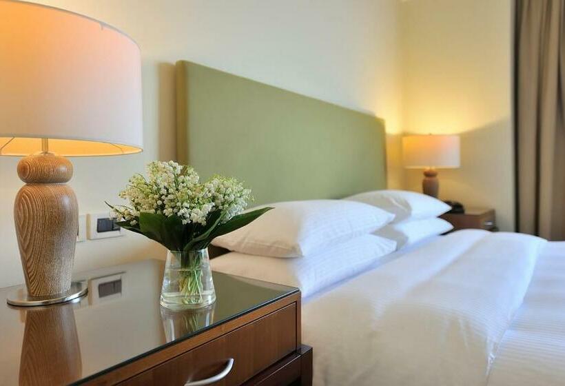 Номер Deluxe Кровать Кинг, Regent Warsaw
