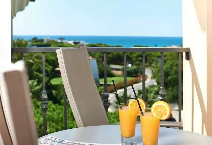 اتاق اساندارد با چشم‌انداز جانبی به دریا, Ria Park Hotel & Spa