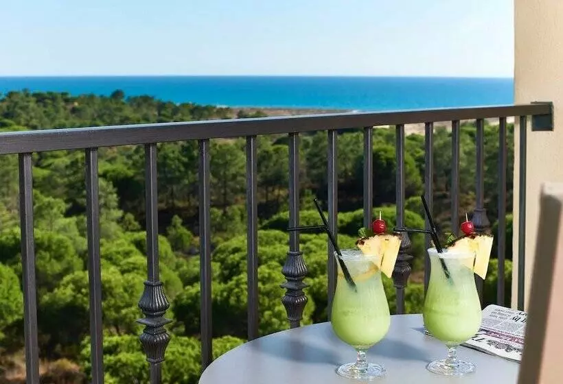 اتاق خانوادگی با چشم‌انداز جانبی دریا, Ria Park Hotel & Spa