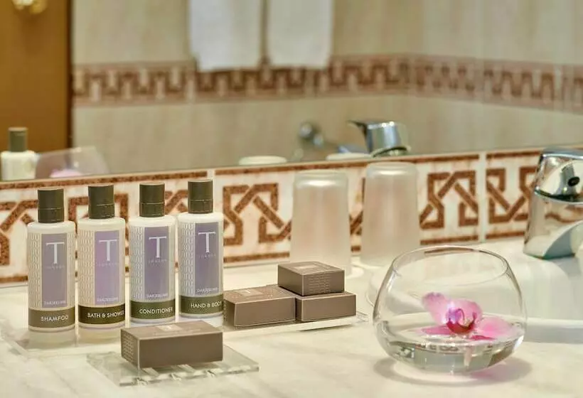 اتاق پریمیوم با چشم‌انداز باغ, Ria Park Hotel & Spa