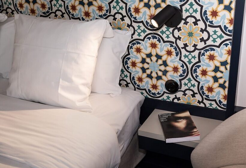 اتاق اجرایی, Le Saint Nicolas Hôtel