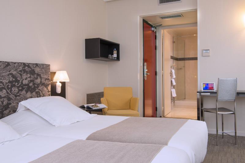 اتاق سوپریور سه تخته, Le Saint Nicolas Hôtel