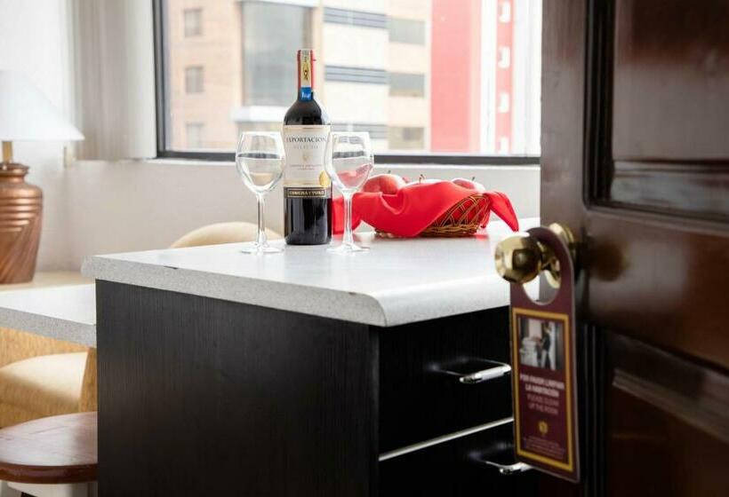 エクゼクティブスイート, Stanford Suites