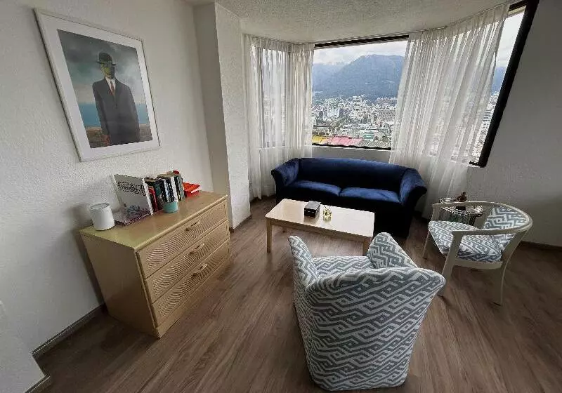 スーペリアースイート, Stanford Suites