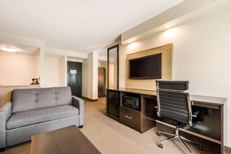 スーペリアースイート, Stanford Suites