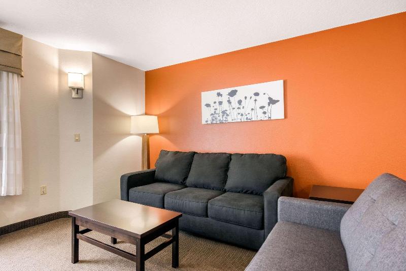 수피리어 스위트, Stanford Suites