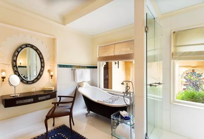 プールビューのプレミアムルーム, The Oberoi Udaivilas Udaipur