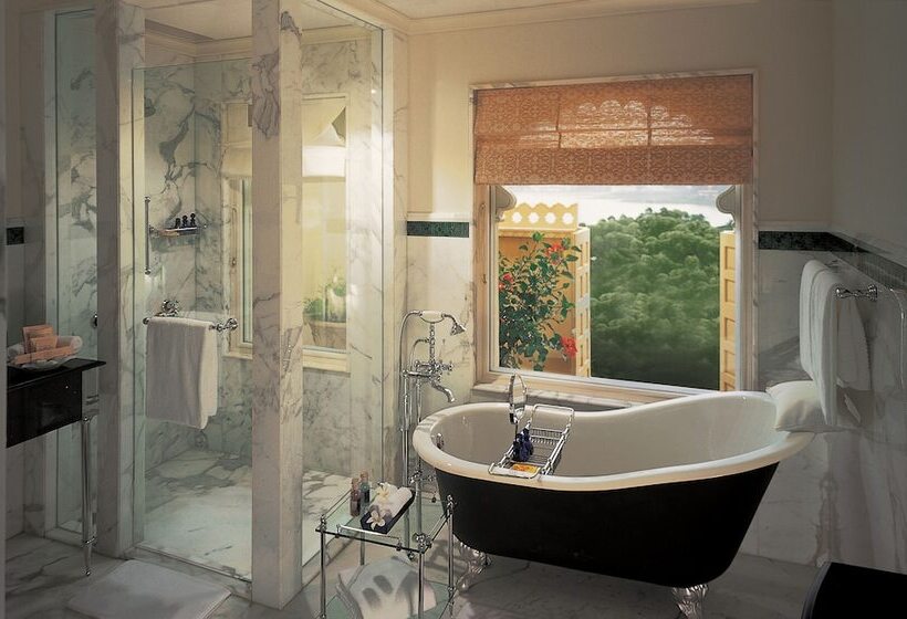 プールビューのプレミアムルーム, The Oberoi Udaivilas Udaipur