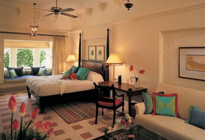 プールビューのプレミアムルーム, The Oberoi Udaivilas Udaipur