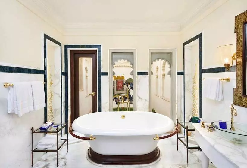 デラックススイート, The Oberoi Udaivilas Udaipur