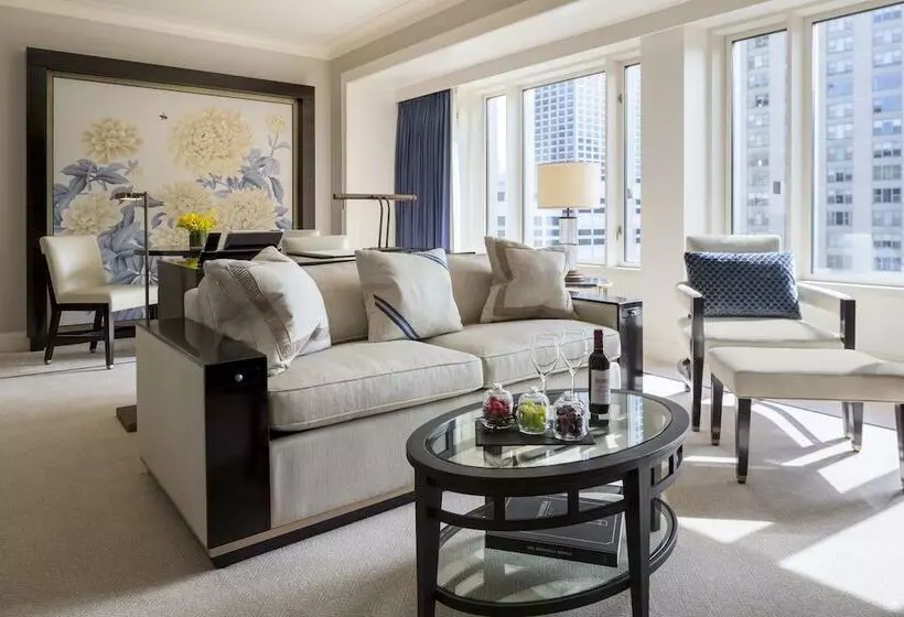 سوییت جونیور, The Peninsula Chicago