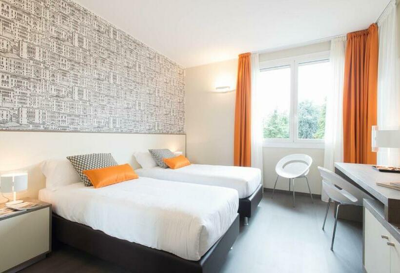 اتاق استاندارد با چشمانداز پارک, Tiziano Gruppo Mini