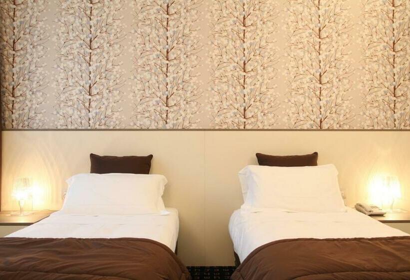 اتاق استاندارد سه نفره, Tiziano Gruppo Mini