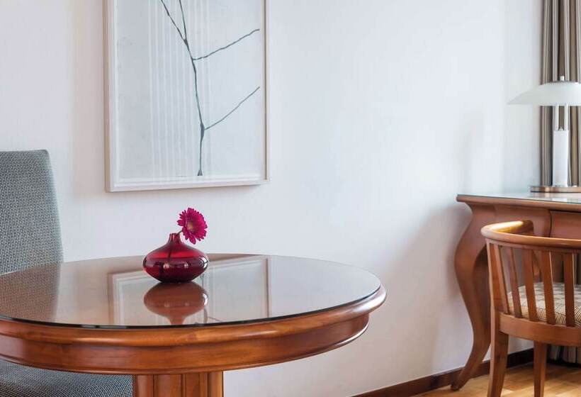 اتاق استاندارد, Lindner Hotel Frankfurt Main Plaza, Part Of Jdv By Hyatt