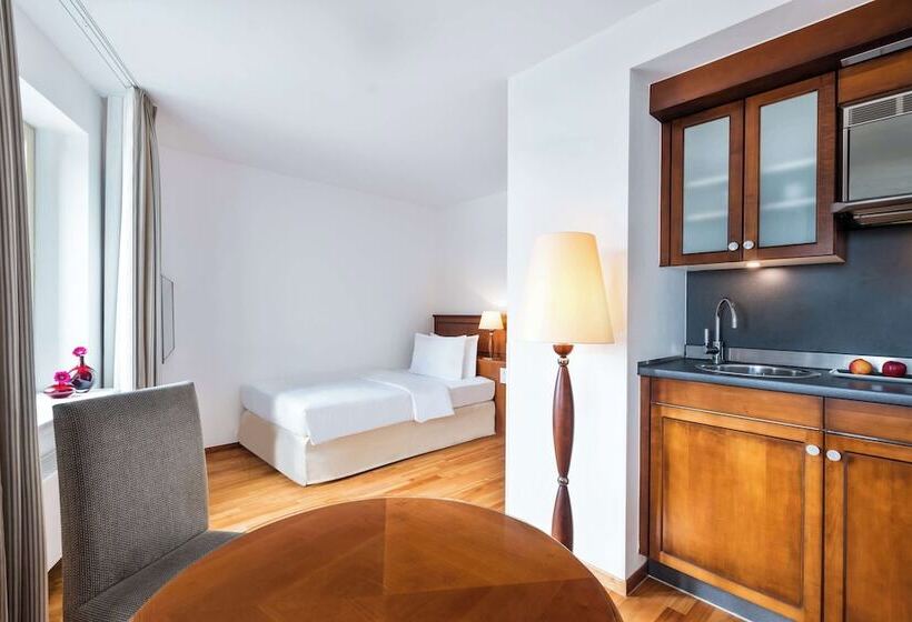 스탠다드 룸, Lindner Hotel Frankfurt Main Plaza, Part Of Jdv By Hyatt