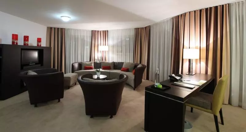 スイート, Lindner Hotel Frankfurt Main Plaza, Part Of Jdv By Hyatt